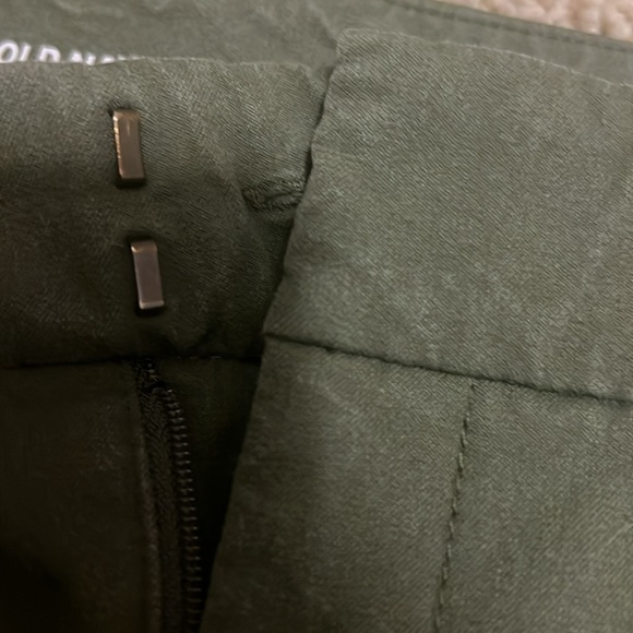Green old navy pants - Picture 2 of 3